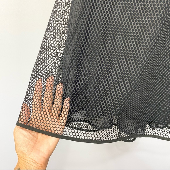 NEW- Express Black Mesh Spaghetti Strap Flowey Tank M - Picture 3 of 9